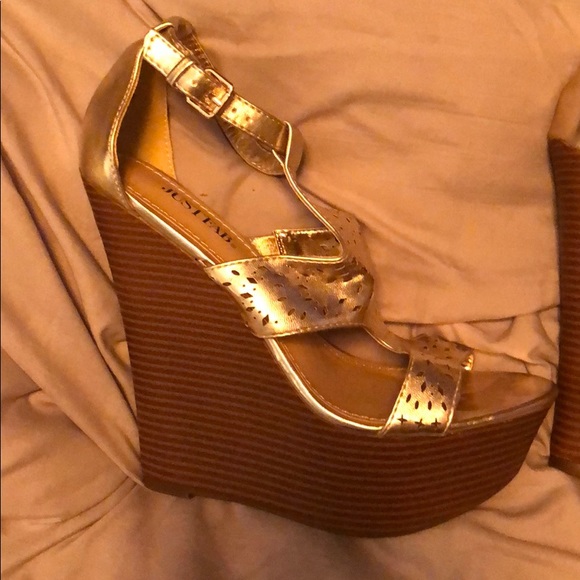 JustFab size 8 wedges - Picture 3 of 3